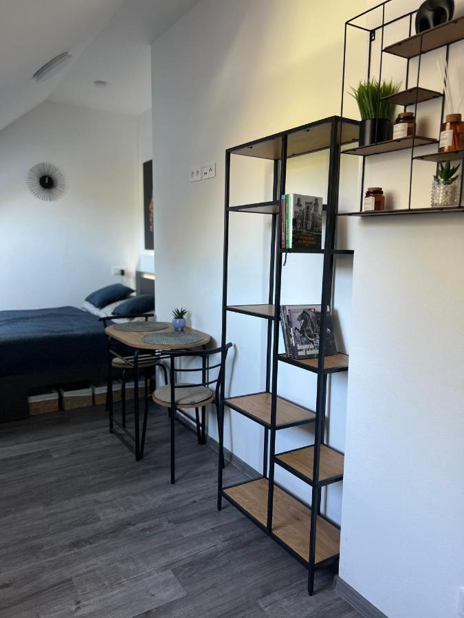 Hobiti Apartman - Frodo Černá v Pošumaví Extérieur photo