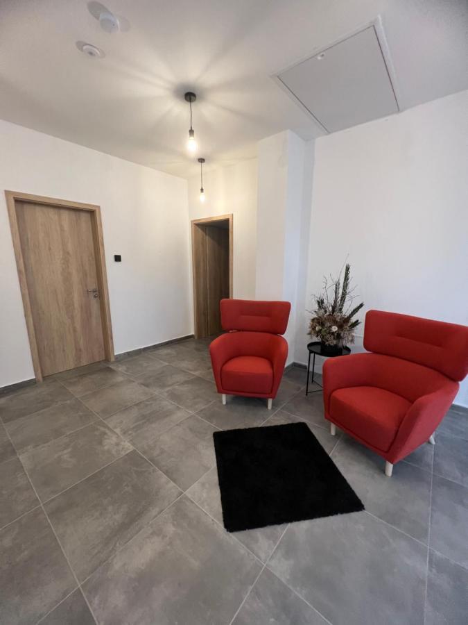 Hobiti Apartman - Frodo Černá v Pošumaví Extérieur photo
